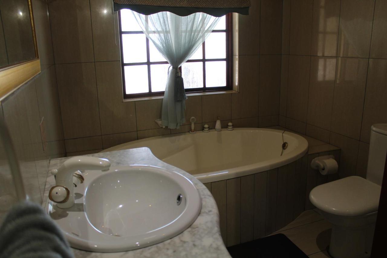 Prinshof Manor Guesthouse Pretoria-Noord Esterno foto