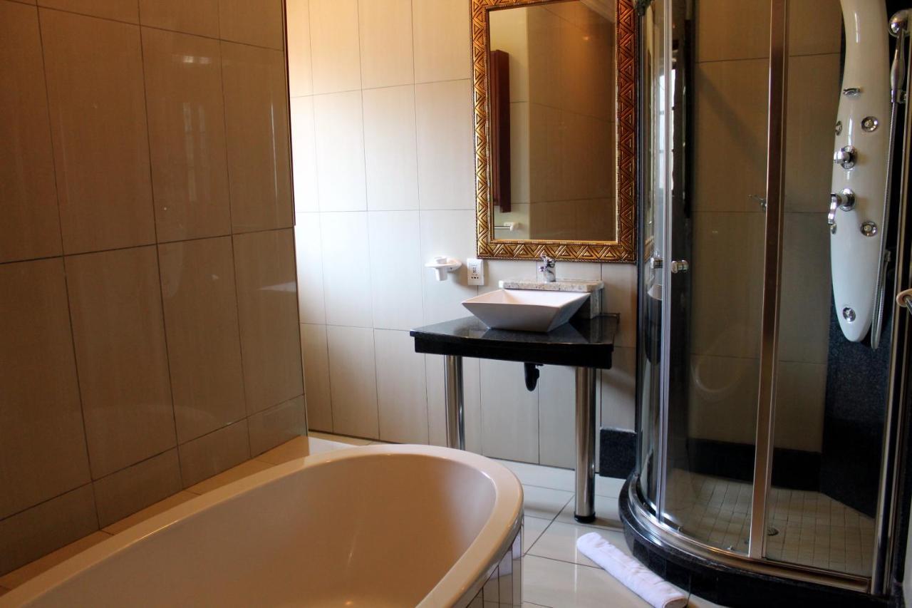 Prinshof Manor Guesthouse Pretoria-Noord Esterno foto